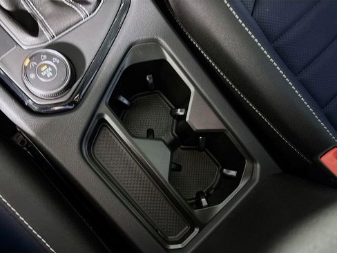 New 2025 Volkswagen Taos SEL image 15