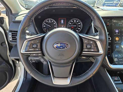 Used 2021 Subaru Outback Premium image 10