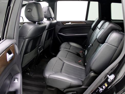 Used 2018 Mercedes-Benz GLS 450 4MATIC w/ Premium Package image 38