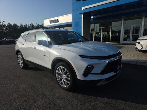Used 2023 Chevrolet Blazer LT w/ Sound & Technology Package AWD/4WD image 1