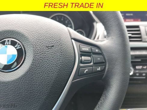 Used 2018 BMW 320i xDrive Sedan AWD/4WD image 5