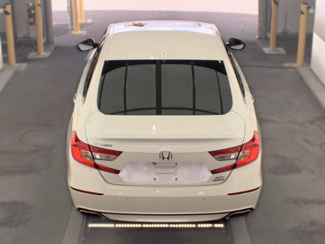 Used 2019 Honda Accord Touring image 5