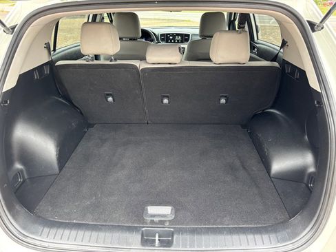 Used 2021 Kia Sportage LX image 12