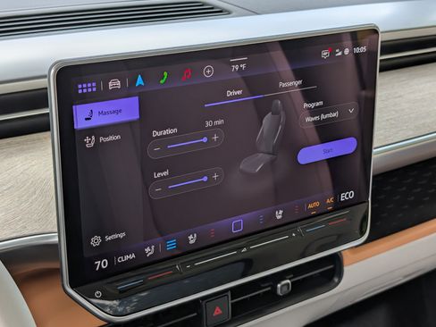 Used 2025 Volkswagen ID. Buzz Pro S Plus RWD image 33
