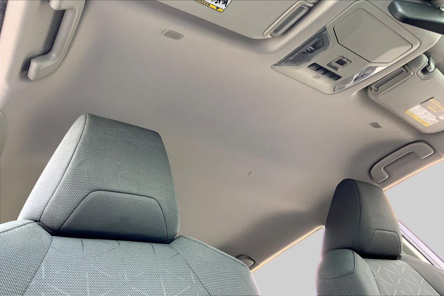 Used 2023 Toyota RAV4 XLE FWD image 14