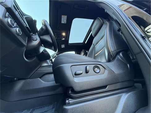 Used 2021 GMC Yukon AT4 w/ Rear Media and Nav Package image 21