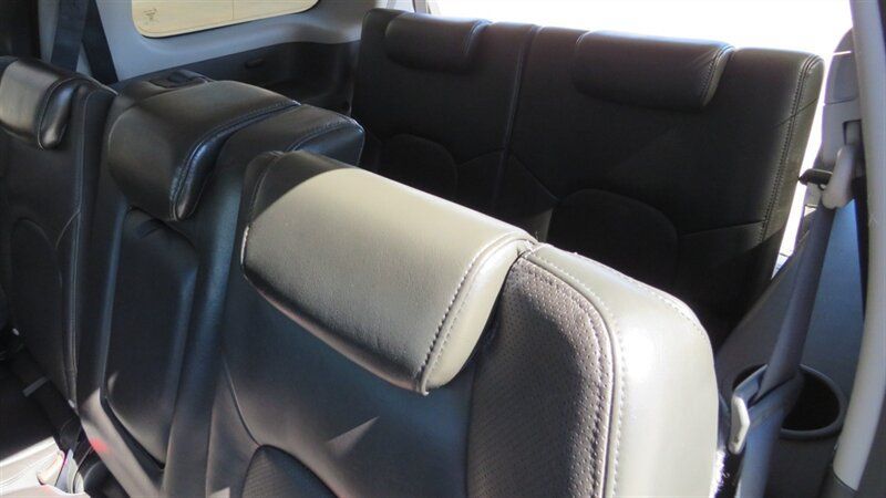 Used 2008 Nissan Pathfinder LE RWD image 16