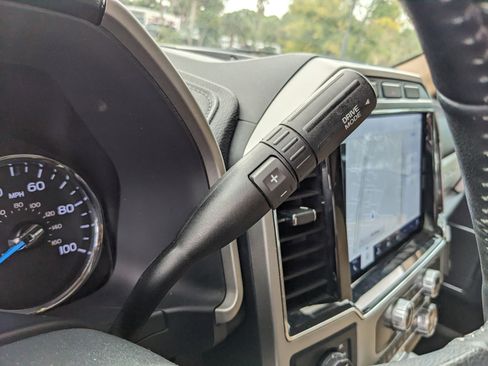 Certified 2022 Ford F250 Lariat image 32