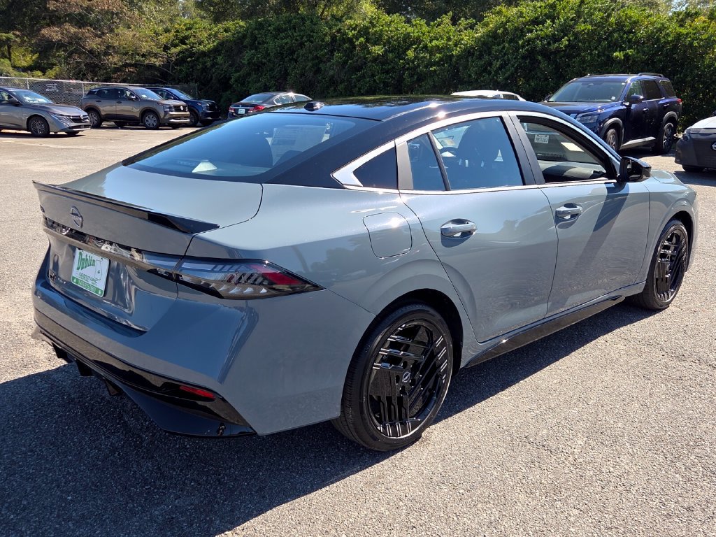 New 2027 Nissan Sentra SR FWD image 12