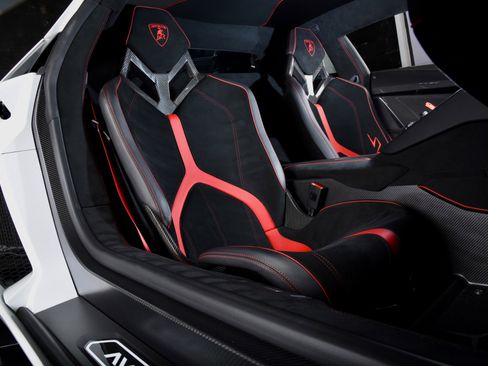 Used 2016 Lamborghini Aventador LP 750-4 Superveloce image 30