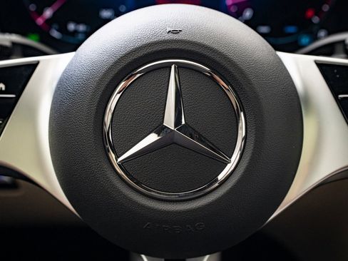 New 2026 Mercedes-Benz GLC 300 GLC 300 image 27