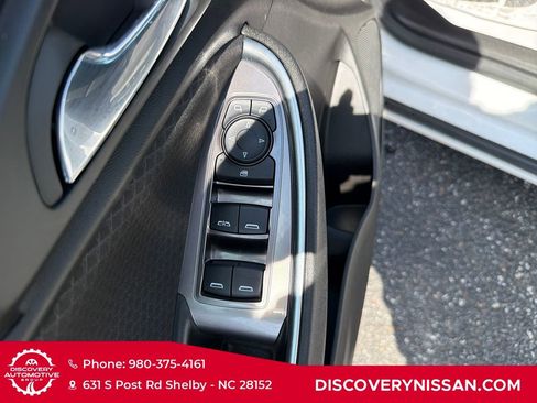 Used 2019 Chevrolet Malibu LT w/ Driver Confidence Package FWD image 11