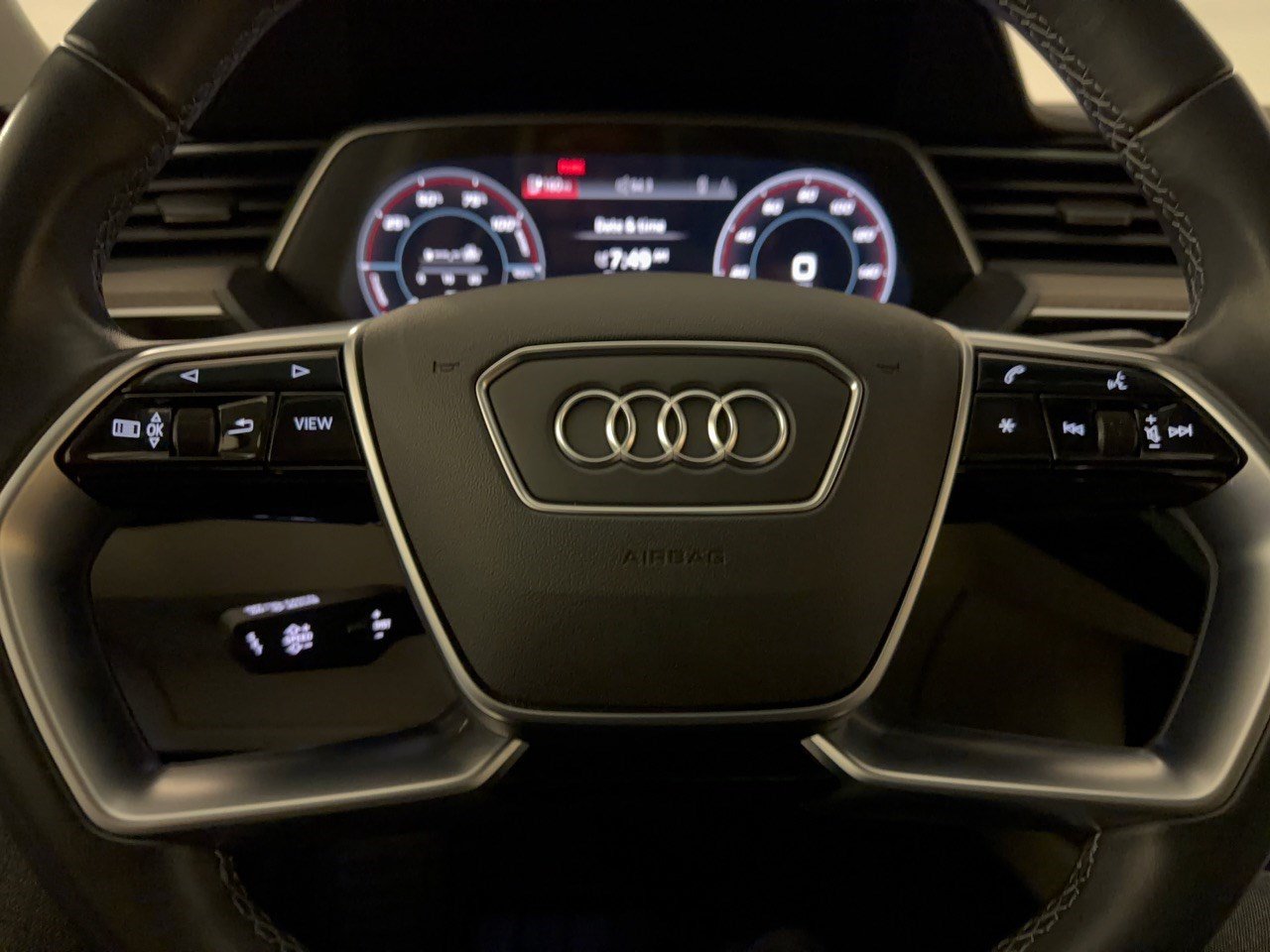 Certified 2024 Audi Q8 e-tron Premium Plus AWD/4WD image 10