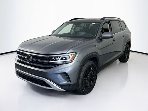 Used 2023 Volkswagen Atlas SE image 1