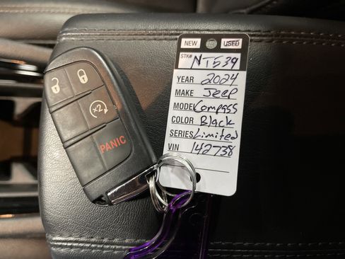 Used 2024 Jeep Compass Limited image 26