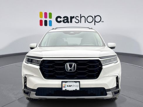 Used 2023 Honda Pilot Touring image 8