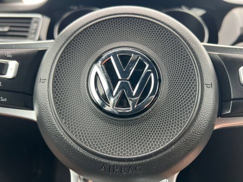 Used 2017 Volkswagen Jetta GLI FWD image 5