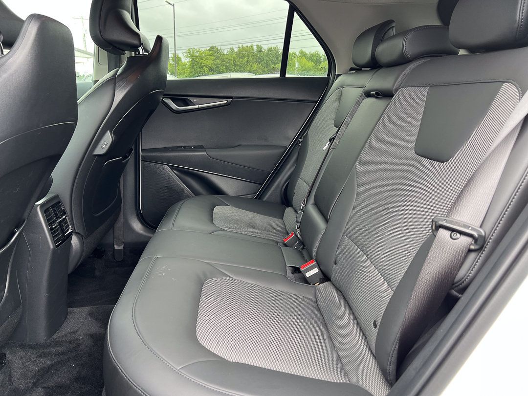 Used 2024 Kia Niro EX w/ EX Cold Weather Package FWD image 29
