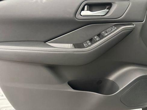 New 2026 Nissan Rogue SV image 14