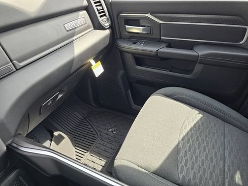 Used 2025 RAM 2500 Big Horn AWD/4WD image 18