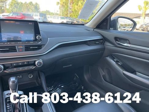 Used 2024 Nissan Altima 2.5 SR FWD image 17