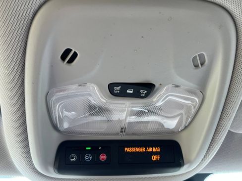 Used 2023 Chevrolet TrailBlazer LT AWD/4WD image 24