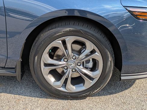 Used 2023 Honda Accord EX image 12