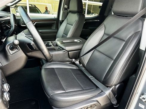 Used 2025 GMC Sierra 1500 SLT image 15