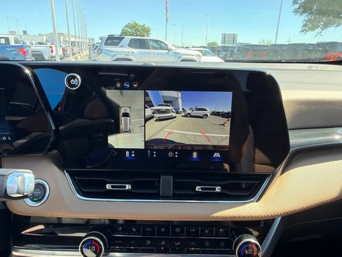 New 2026 Chevrolet Equinox ACTIV w/ Convenience Package III AWD/4WD image 28