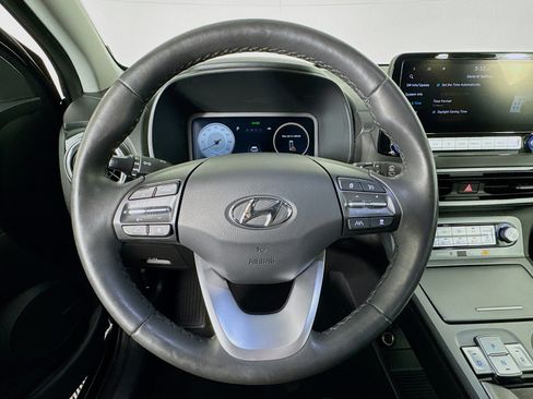 Used 2023 Hyundai Kona Limited image 11