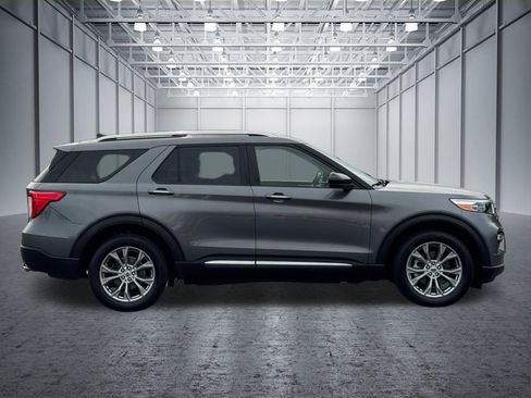 Used 2022 Ford Explorer Limited AWD/4WD image 5