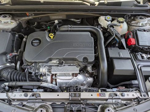 Used 2024 Chevrolet Malibu LT image 31