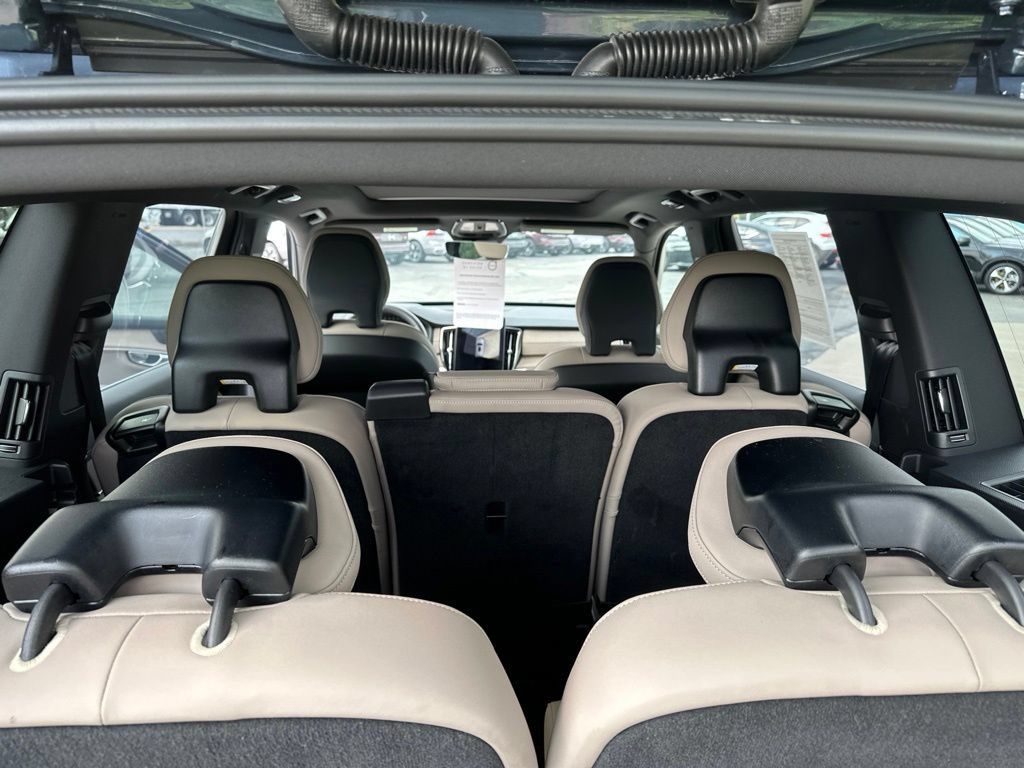 Certified 2026 Volvo XC90 B6 Plus AWD/4WD image 42