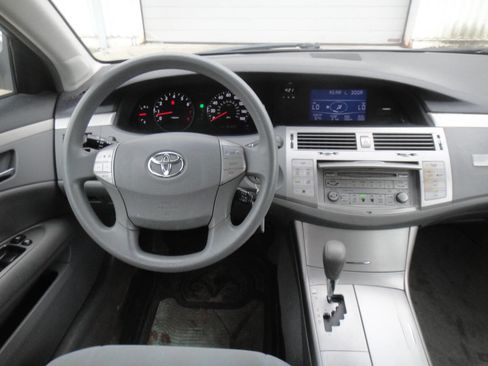 Used 2010 Toyota Avalon XL image 11