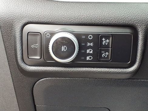Certified 2023 Ford Explorer XLT w/ Equipment Group 202A AWD/4WD image 15