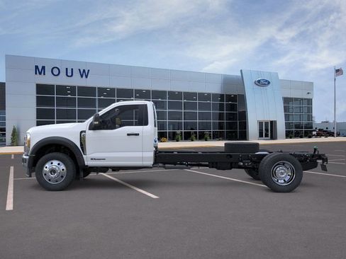 New 2026 Ford F550 4x4 Regular Cab Super Duty w/ XLT Value Package image 3
