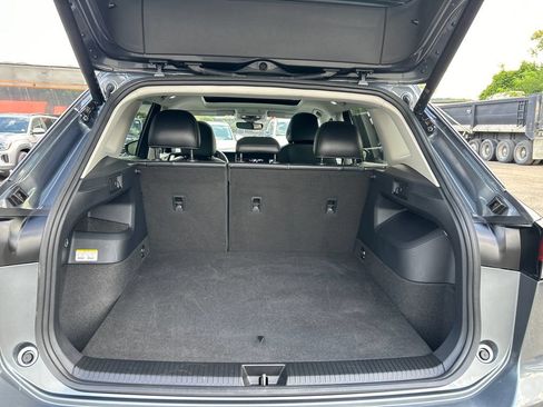 Used 2025 Volkswagen Tiguan SE w/ Panoramic Sunroof Package AWD/4WD image 23