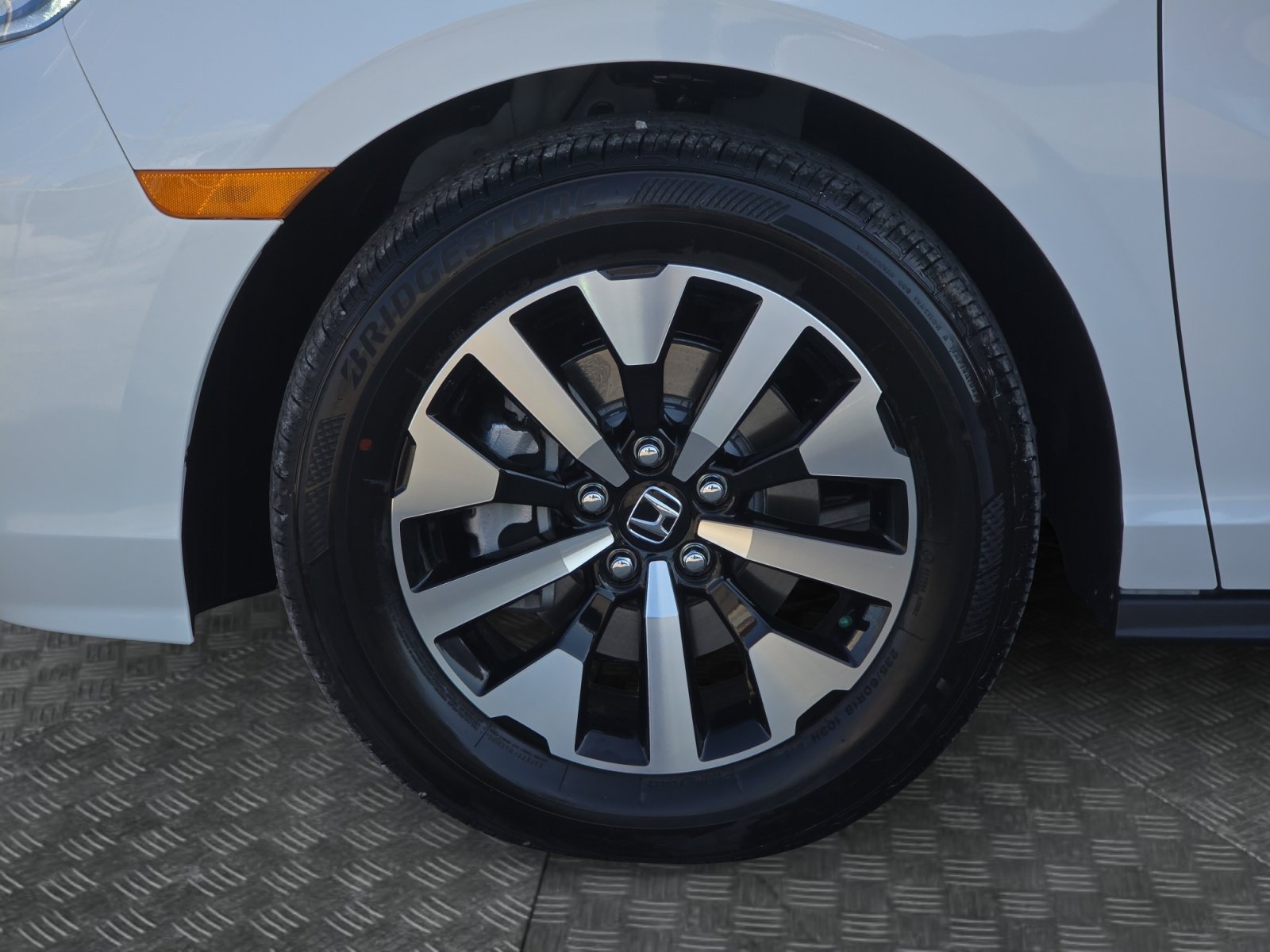 New 2026 Honda Odyssey EX-L image 9