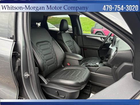 Used 2024 Ford Escape Platinum w/ Premium Technology Package AWD/4WD image 32