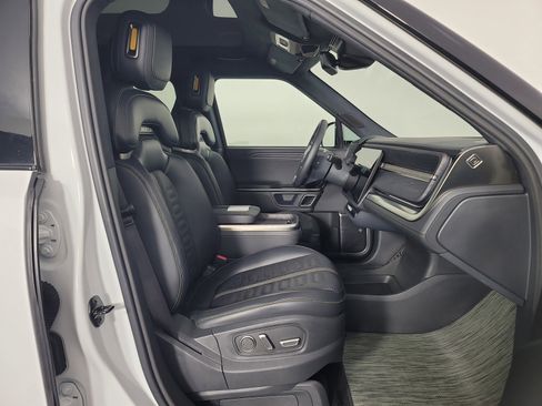 Used 2024 Rivian R1S Adventure AWD/4WD image 24