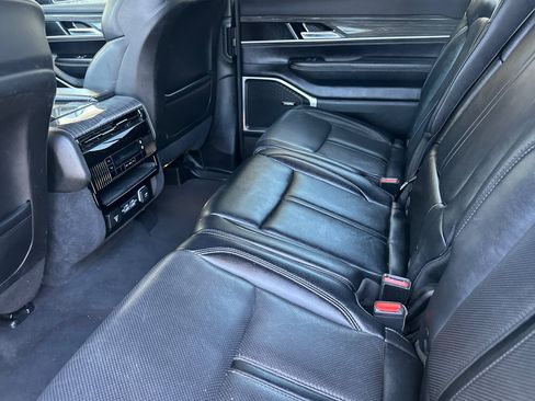 Certified 2022 Jeep Wagoneer Series II AWD/4WD image 12
