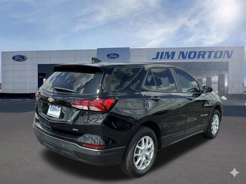 Used 2023 Chevrolet Equinox LS AWD/4WD image 4