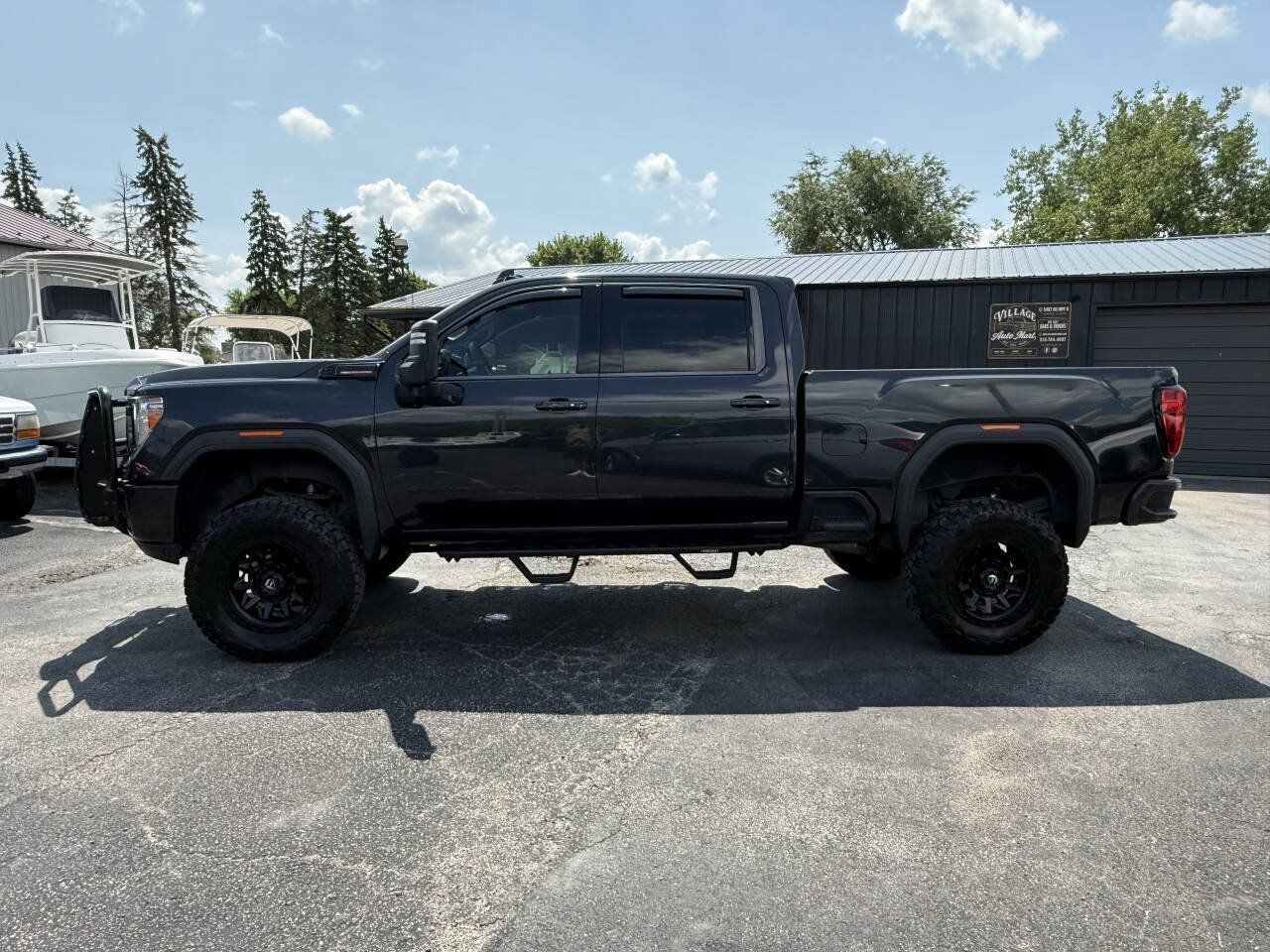 Used 2020 GMC Sierra 2500 Denali w/ Denali Ultimate Package AWD/4WD image 2