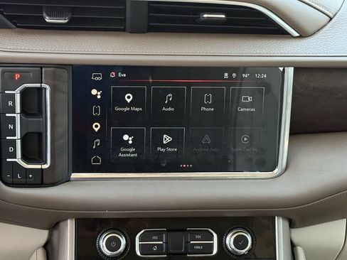 Used 2024 GMC Yukon XL Denali AWD/4WD image 16