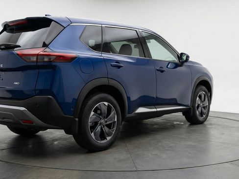 Used 2025 Nissan Rogue SV image 9