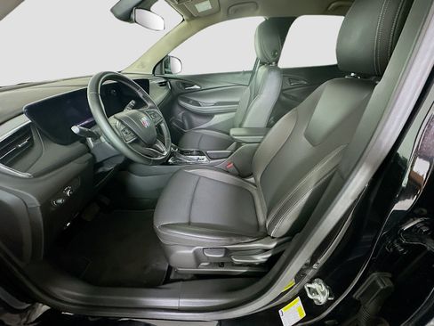 Used 2025 Buick Encore GX Preferred AWD/4WD image 13