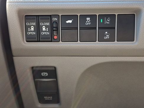 Used 2018 Honda Odyssey EX-L image 24