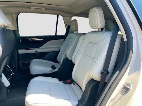 Used 2025 Lincoln Aviator 2WD image 25