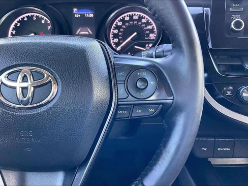 Used 2022 Toyota Camry SE image 24