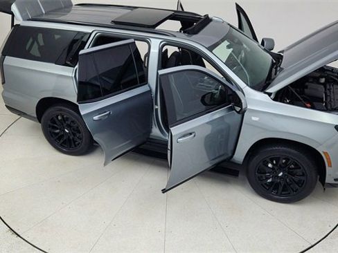 Used 2026 Cadillac Escalade Sport w/ LPO, ONYX Package image 93